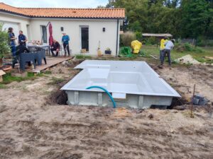Installation de Piscine en Coque en Gironde