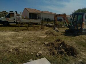 Réalisation et pose de clôture rigide avec plaque de soubassement à Auros