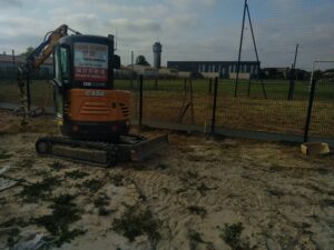 Réalisation et pose de clôture rigide avec plaque de soubassement à Auros